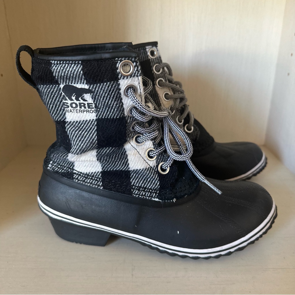 Sorel Womenâs Black & White Plaid Waterproof Lace-Up Boots